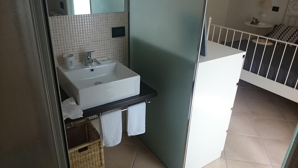 Villa Venino مونيلّي المظهر الخارجي الصورة