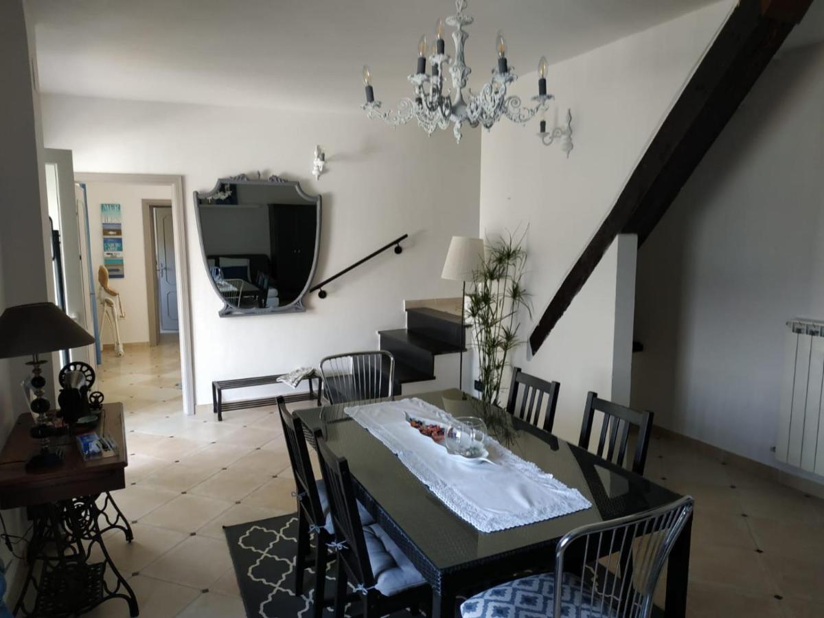 Villa Venino مونيلّي المظهر الخارجي الصورة
